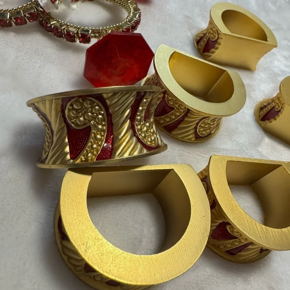 2 Sets of Ring Napkins